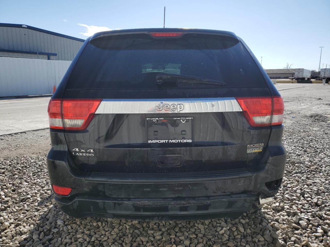 2011 Jeep Grand Cherokee - Image 6