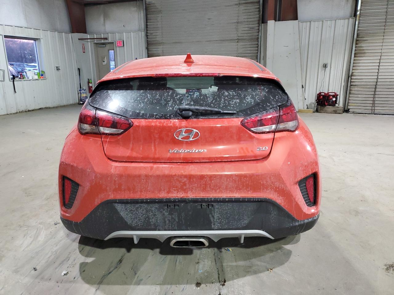 2019 Hyundai Veloster Base VIN: KMHTG6AF8KU014153 Lot: 41719894