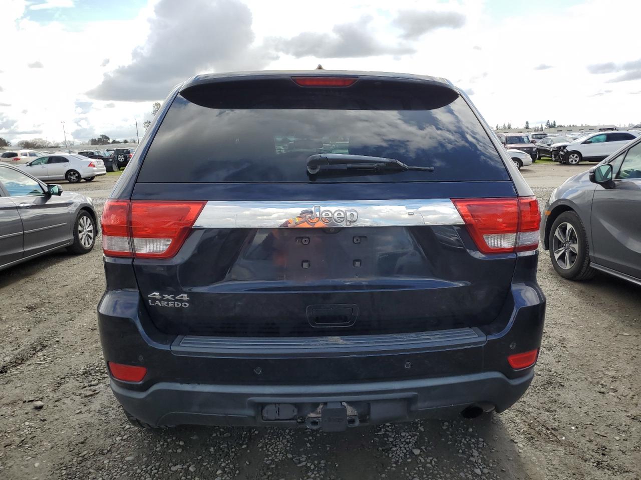 2011 Jeep Grand Cherokee - Image 6
