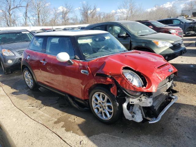  MINI COOPER 2017 Червоний