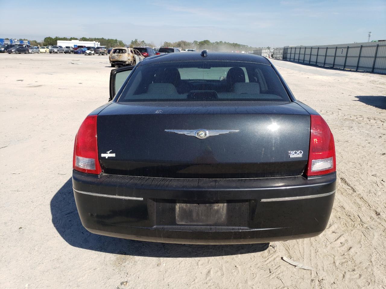 2006 Chrysler 300 Touring VIN: 2C3KA53GX6H384583 Lot: 59200354