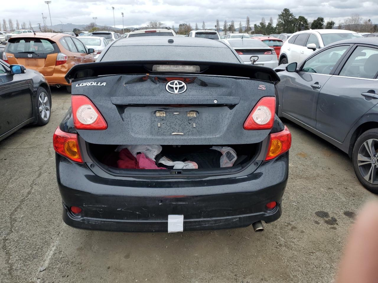 2010 Toyota Corolla - Image 6