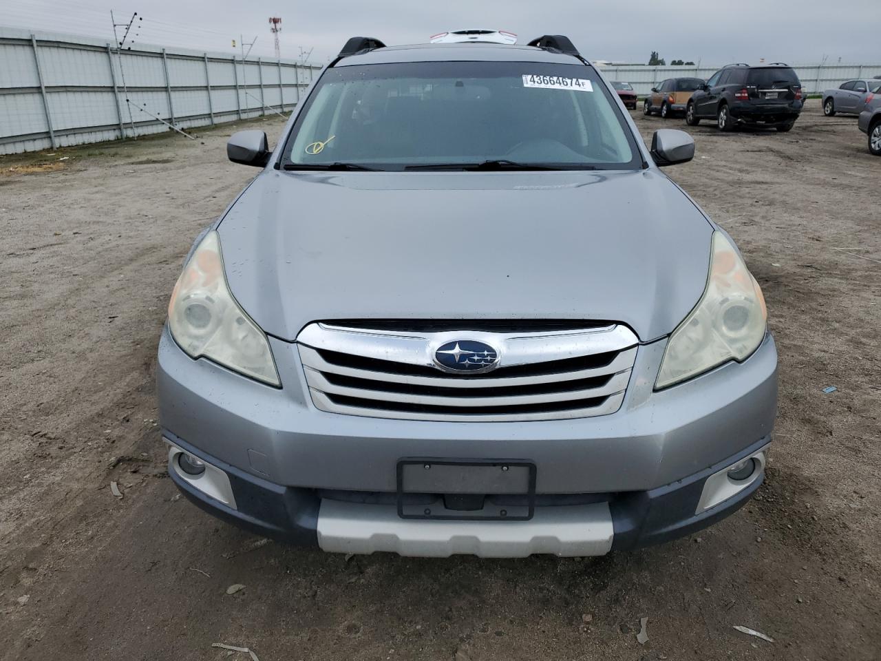 2011 Subaru Outback 2.5I Limited VIN: 4S4BRBKC3B3336420 Lot: 43664674