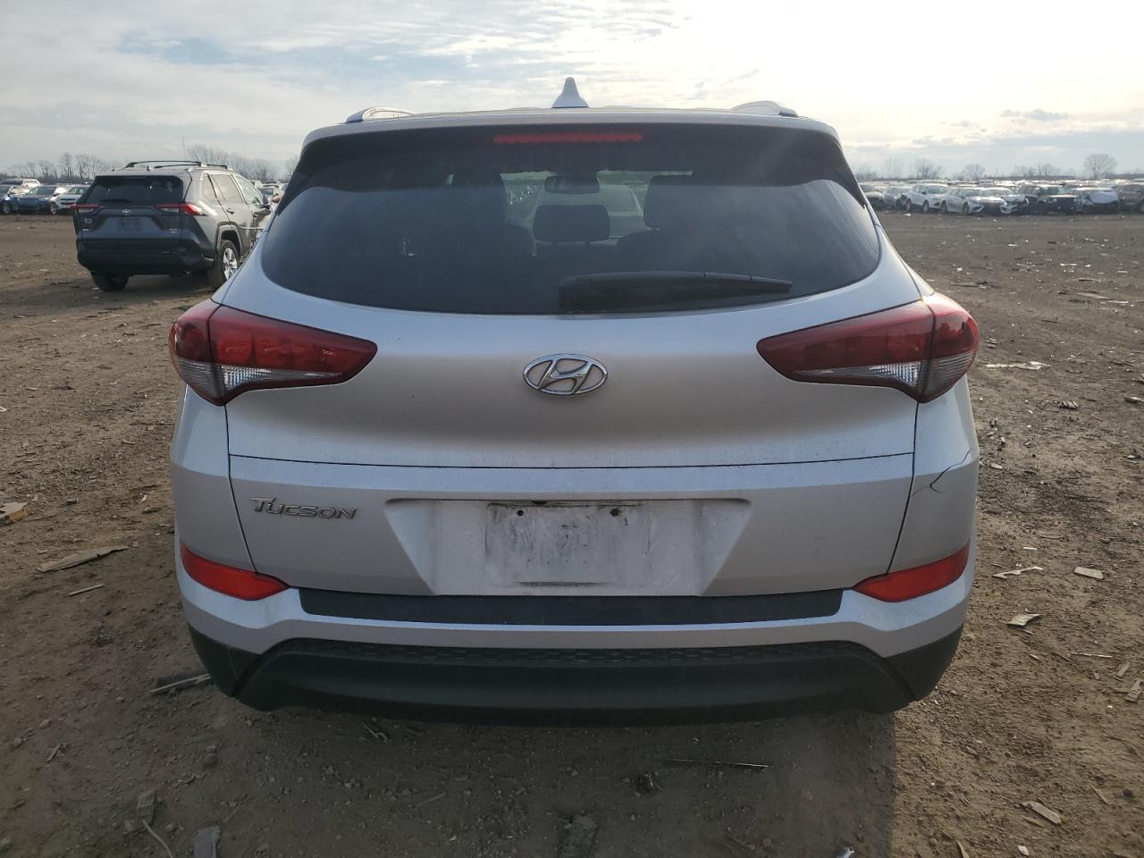 KM8J33A42HU374480 2017 Hyundai Tucson Limited