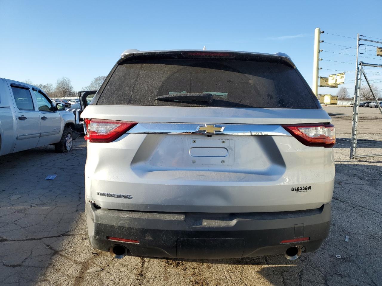 1GNERFKW3JJ194624 2018 Chevrolet Traverse Ls