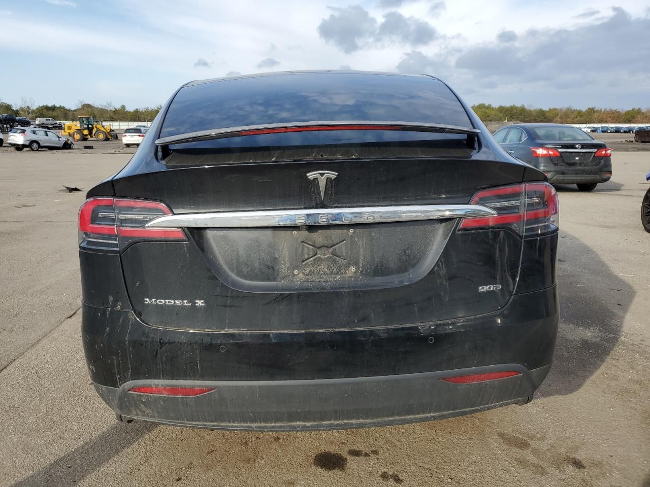 2016 Tesla Model X VIN: 5YJXCBE28GF003459 Lot: 42929044