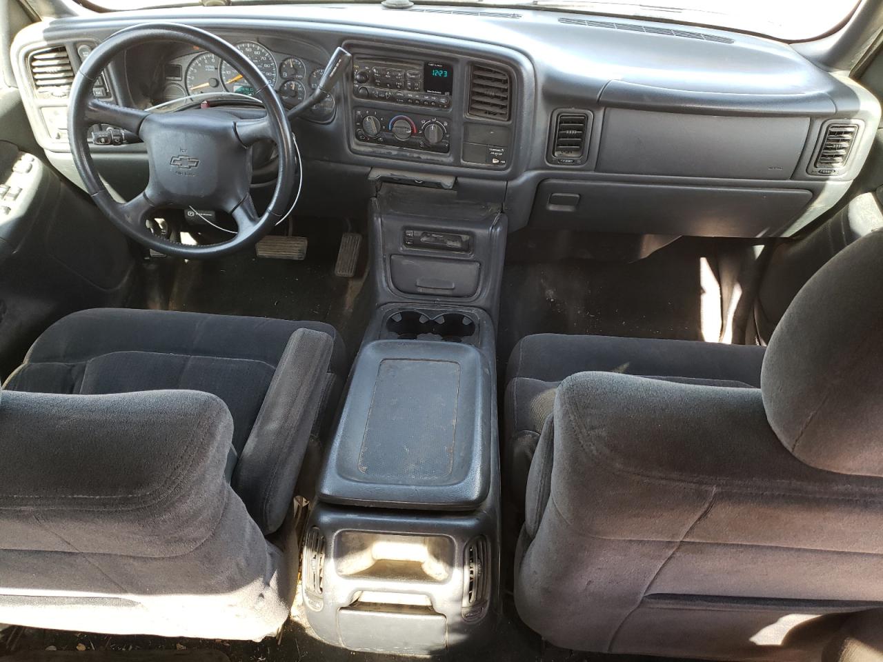 2000 Chevrolet Silverado K1500 VIN: 2GCEK19T3Y1313241 Lot: 42642894