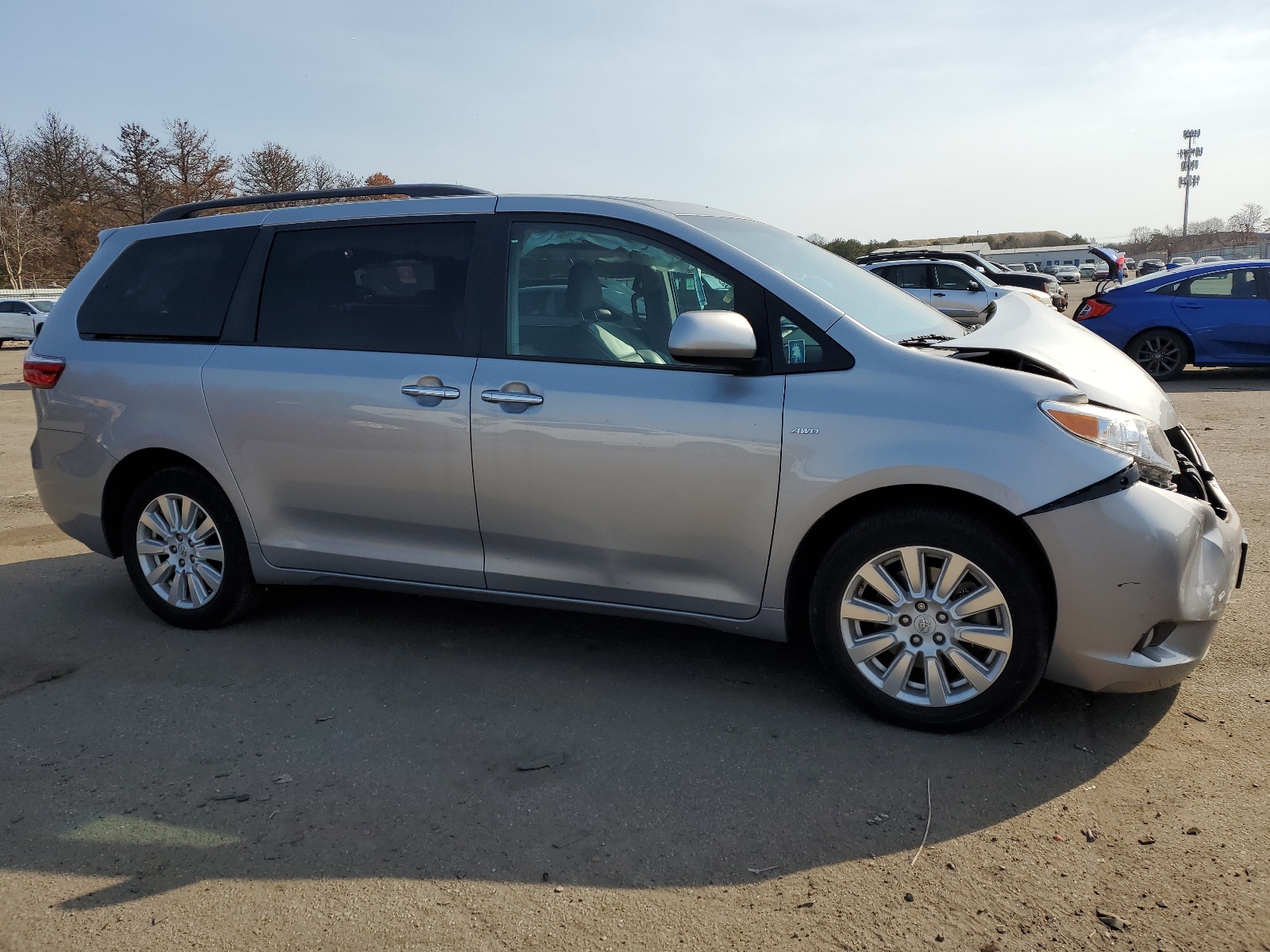 2017 Toyota Sienna Xle vin: 5TDDZ3DC2HS182239