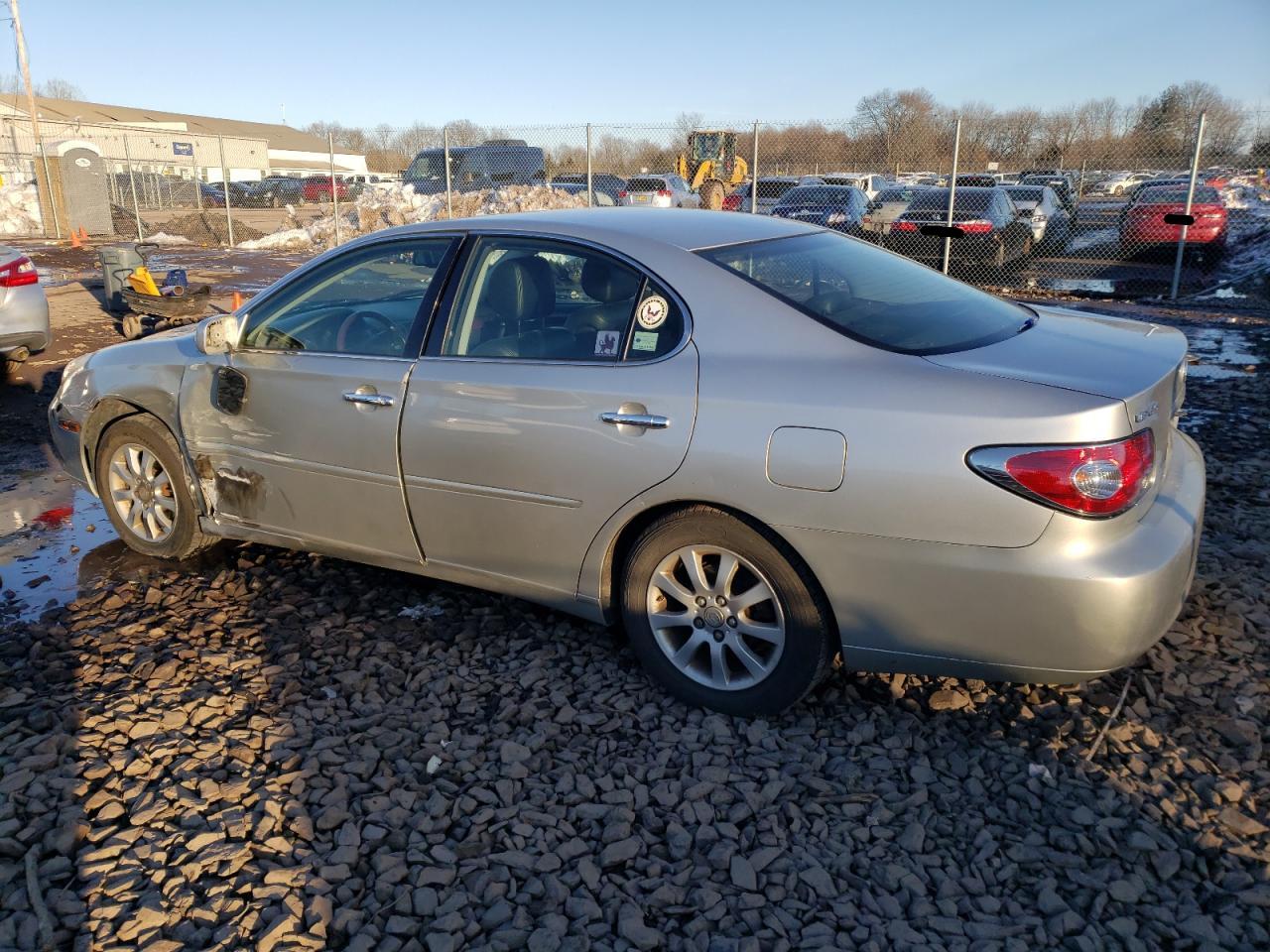 2002 Lexus ES - Image 2