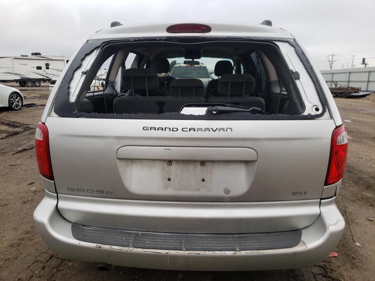 2005 Dodge Caravan - Image 6