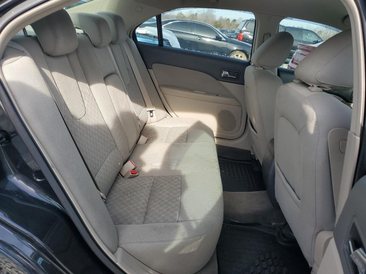 2010 Ford Fusion Se VIN: 3FAHP0HA6AR230743 Lot: 41949334