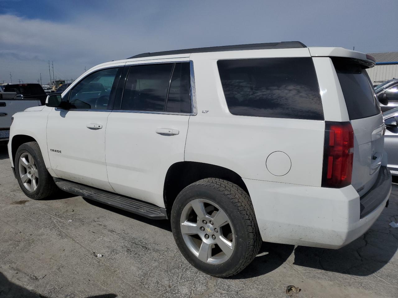 0K0735576064 2015 CHEVROLET TAHOE - Image 2