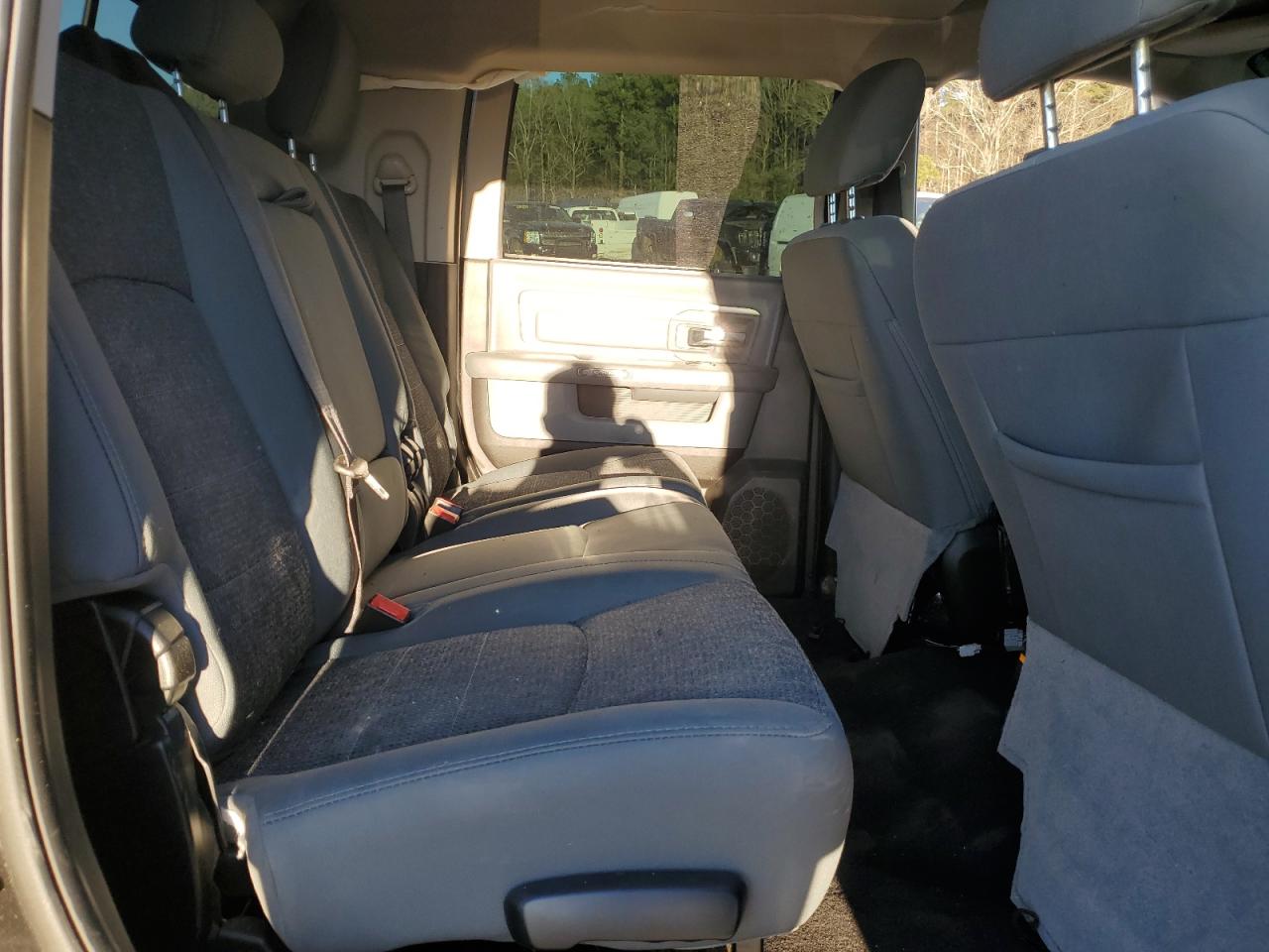 2018 RAM 2500 - Image 10