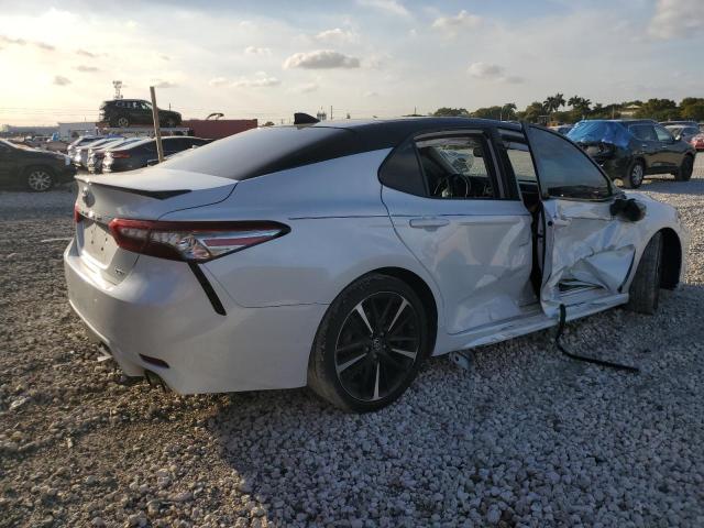  TOYOTA CAMRY 2019 Белый