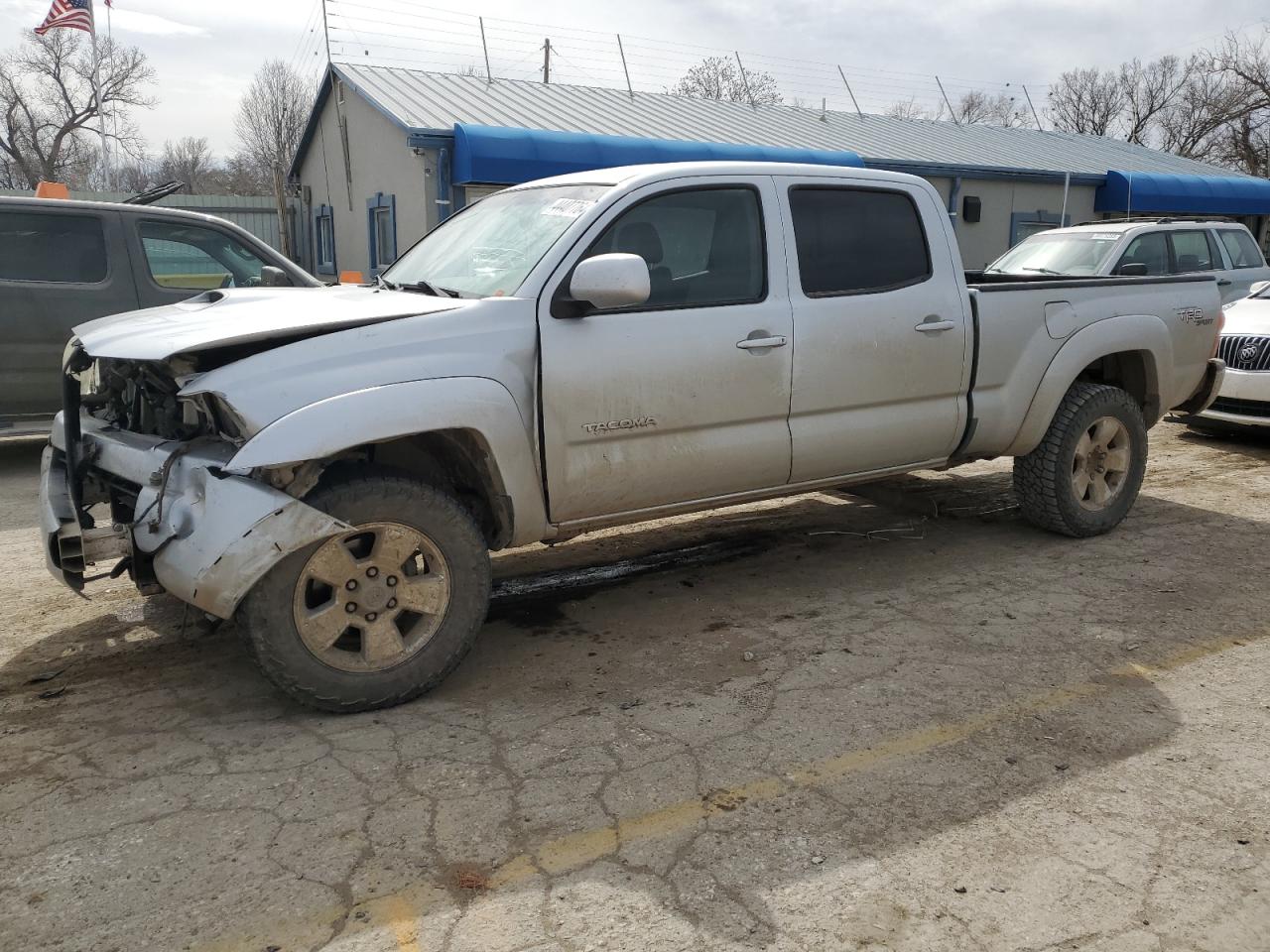 2006 Toyota Tacoma Double Cab Long Bed for Sale in Wichita, KS - Front End