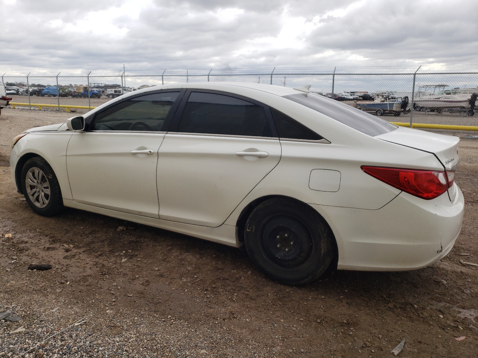 5NPEB4AC0BH165732 2011 Hyundai Sonata Gls