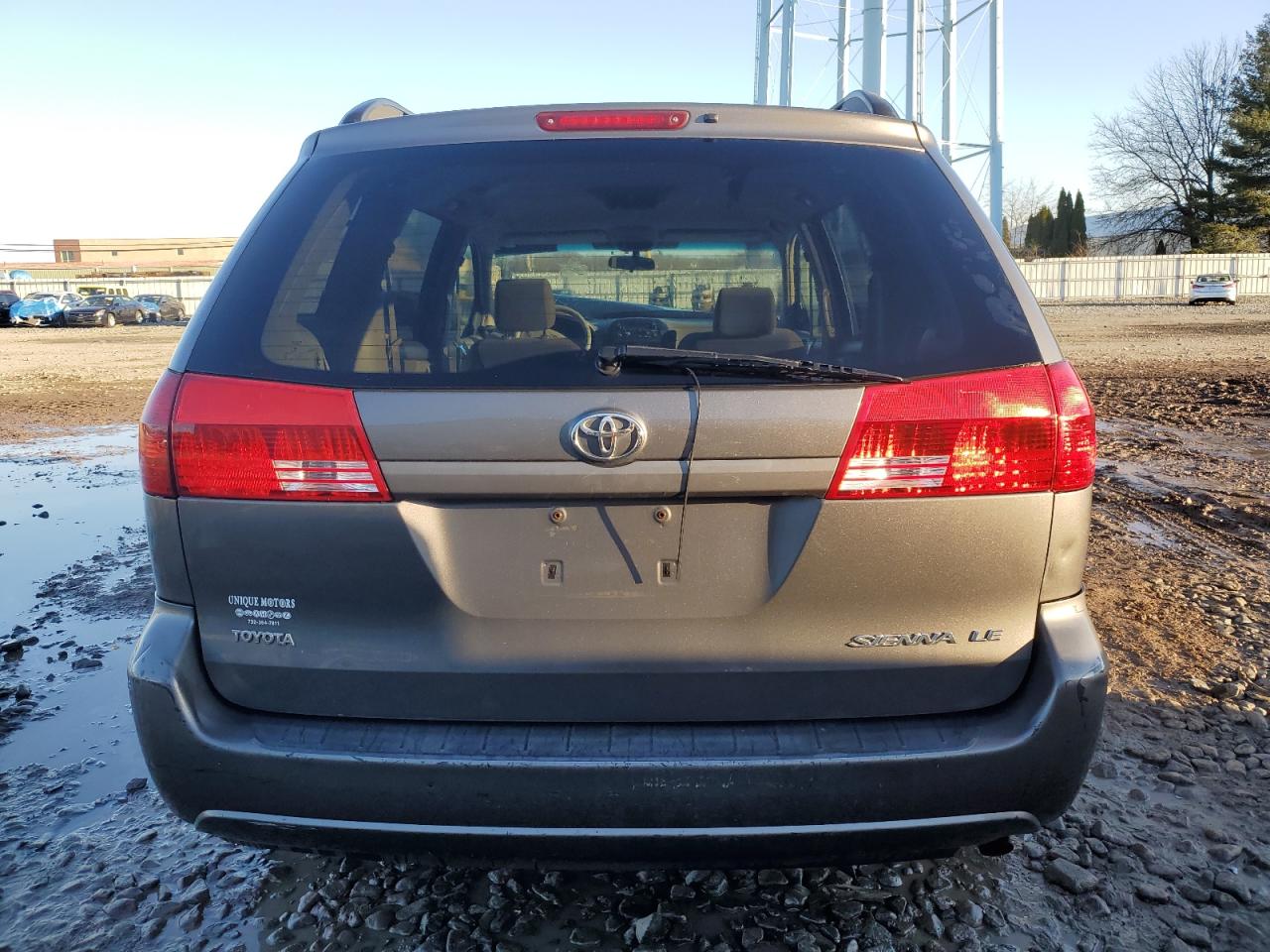 2004 Toyota Sienna - Image 6