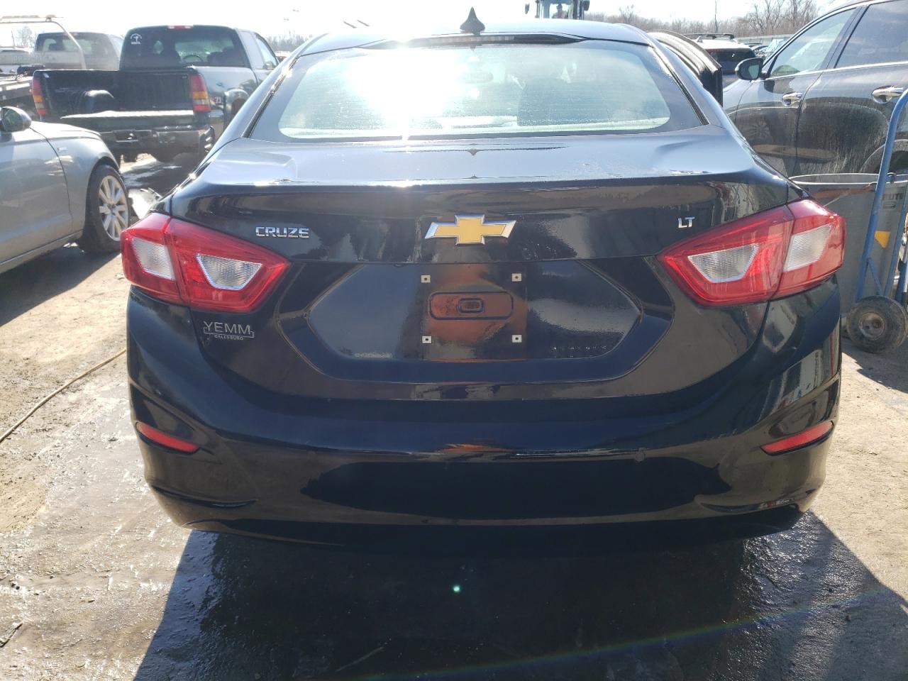 2018 Chevrolet Cruze Lt VIN: 1G1BE5SM3J7100022 Lot: 43420974