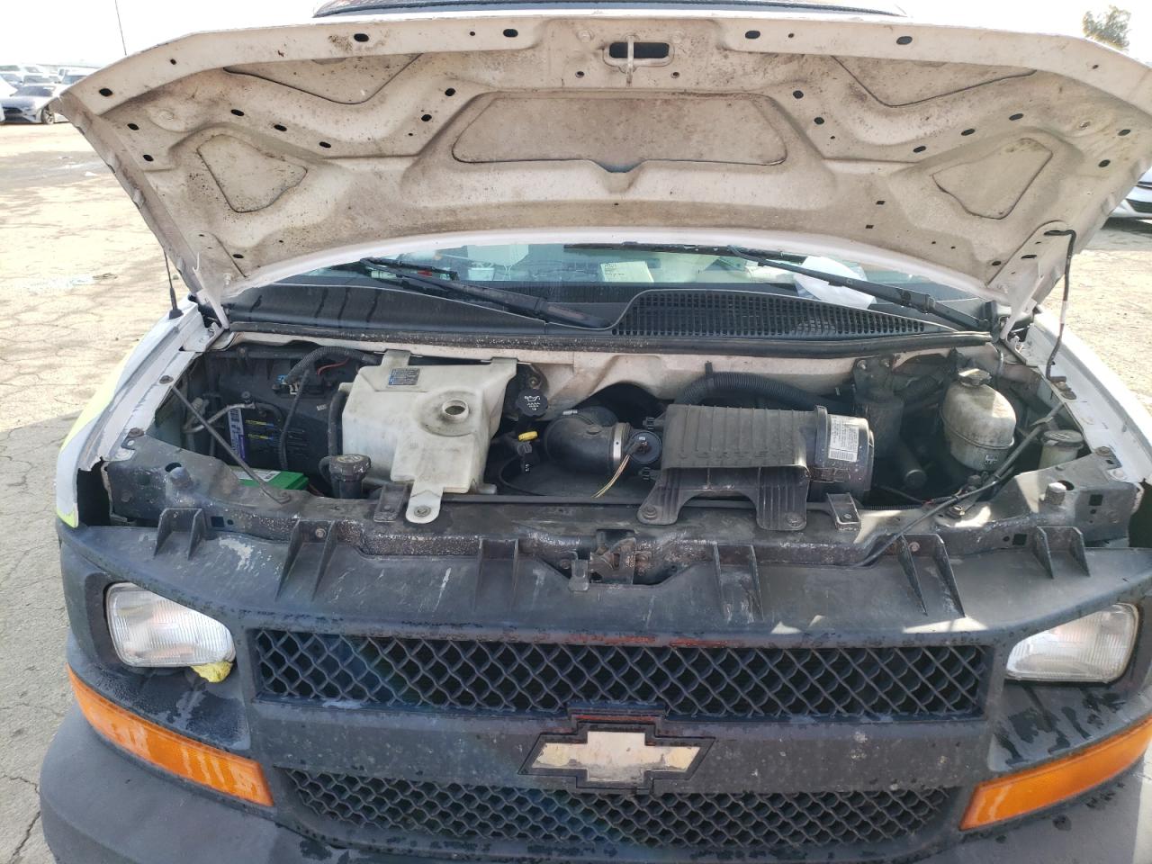 2005 Chevrolet Express G1500 VIN: 1GCFG15X851178189 Lot: 40136394