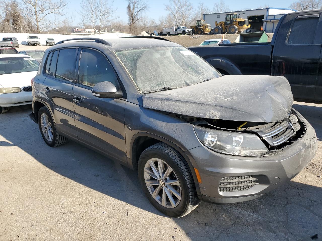 2018 Volkswagen Tiguan Limited VIN: WVGAV7AX6JK001651 Lot: 42856714