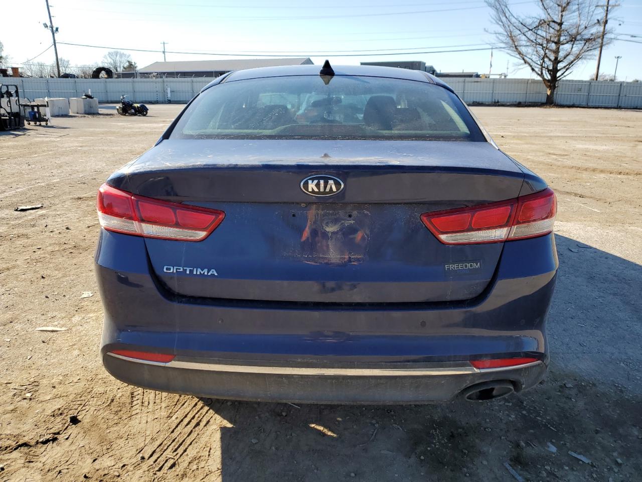 5XXGT4L35JG263720 2018 Kia Optima Lx