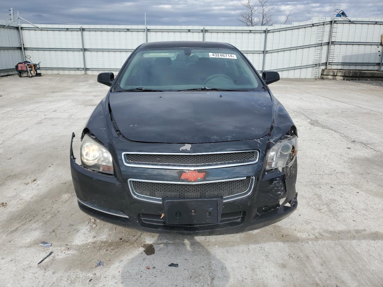 2010 Chevrolet Malibu - Image 5