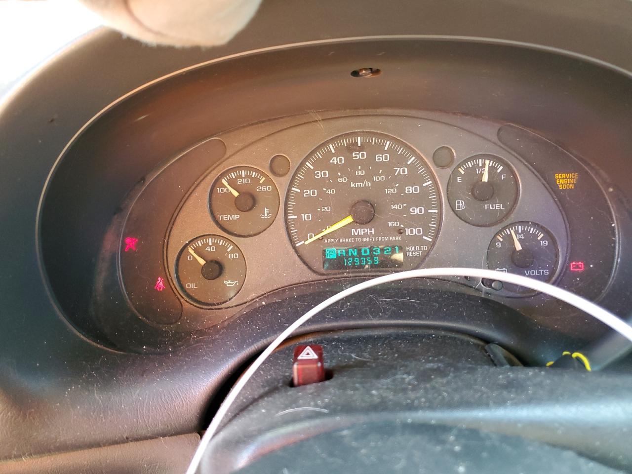 2000 Chevrolet S-10 Pickup - Image 9