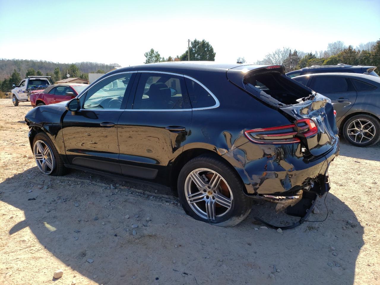 2015 Porsche Macan - Image 2