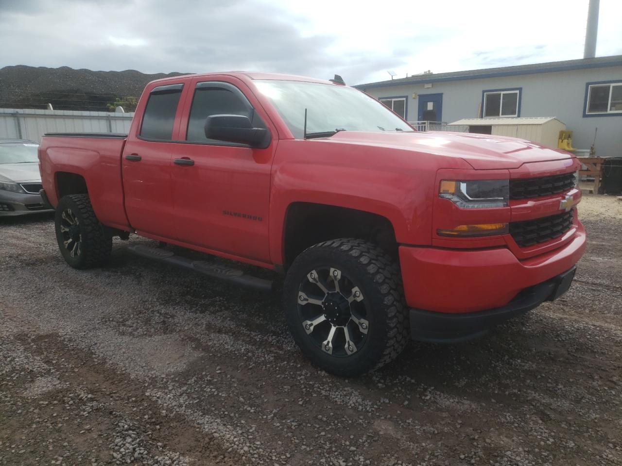 2018 Chevrolet Silverado K1500 Custom VIN: 1GCVKPEC8JZ381685 Lot: 42342504