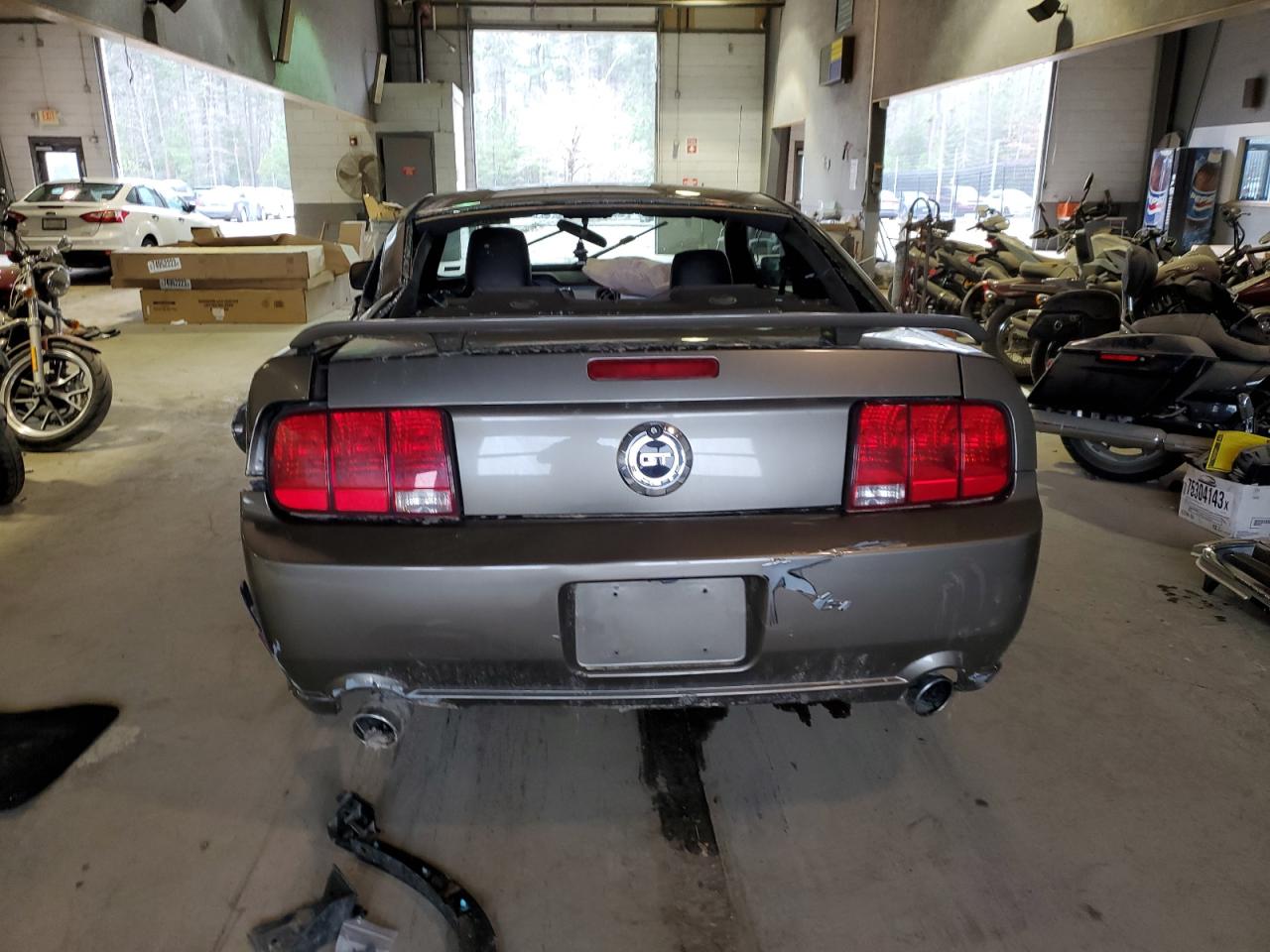 2005 Ford Mustang Gt VIN: 1ZVHT82H255222526 Lot: 43818364