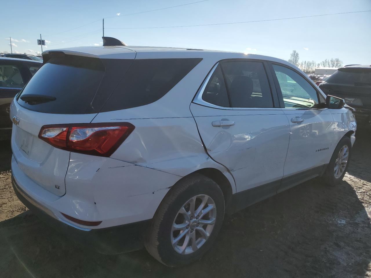 3GNAXJEV1JS646725 2018 Chevrolet Equinox Lt