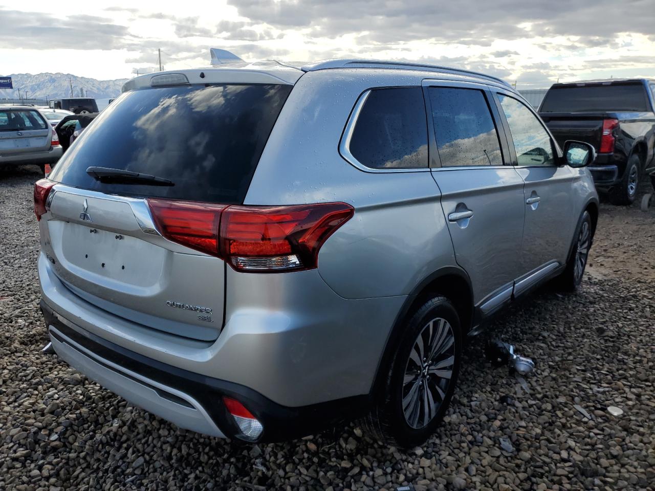 JA4AZ3A36KZ041391 2019 Mitsubishi Outlander Se