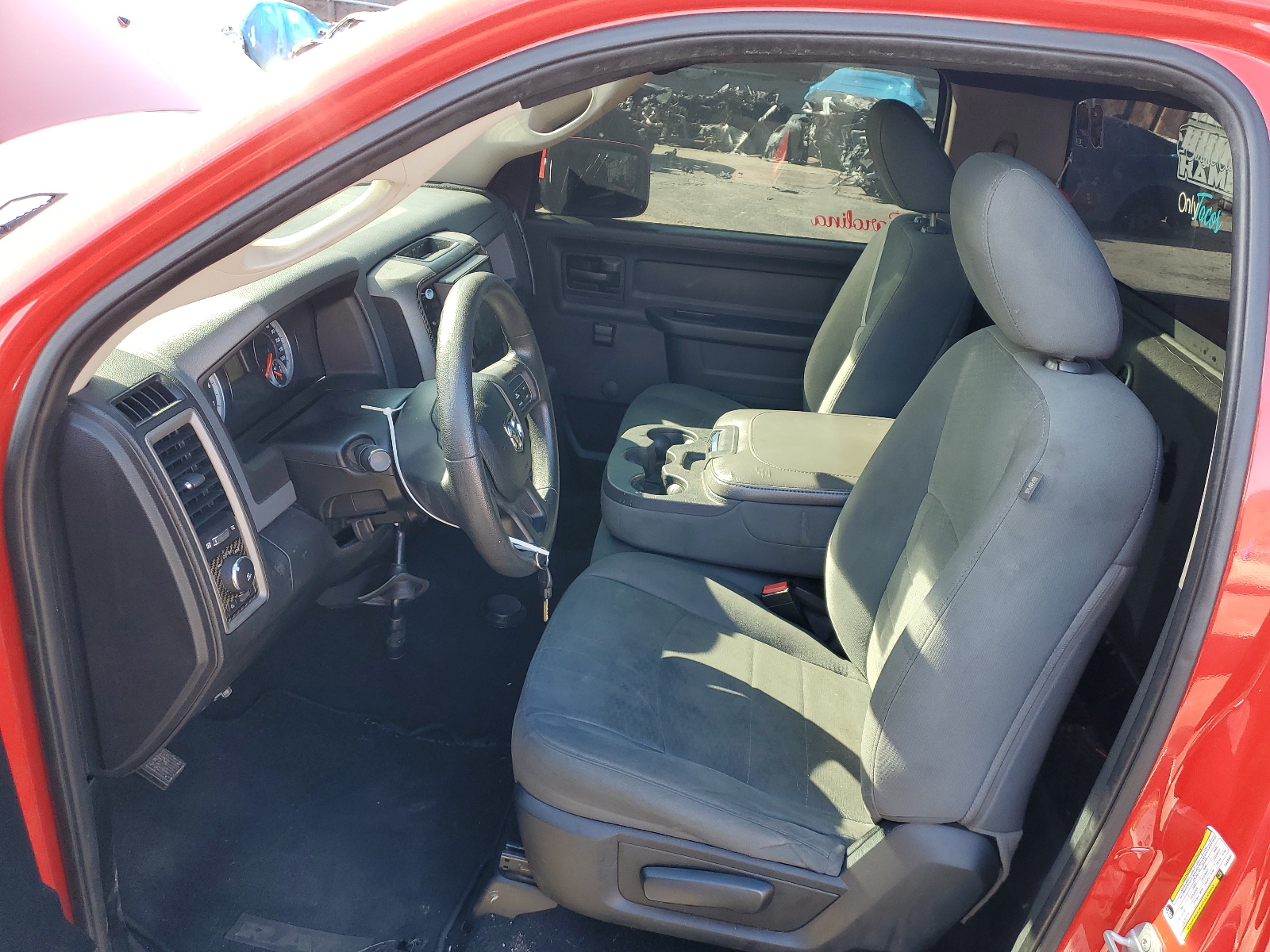 3C6JR6AT3EG330697 2014 Ram 1500 St