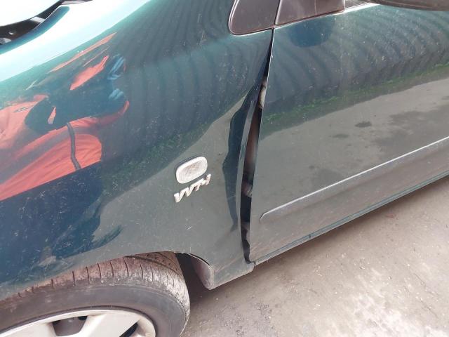 2003 TOYOTA COROLLA T2