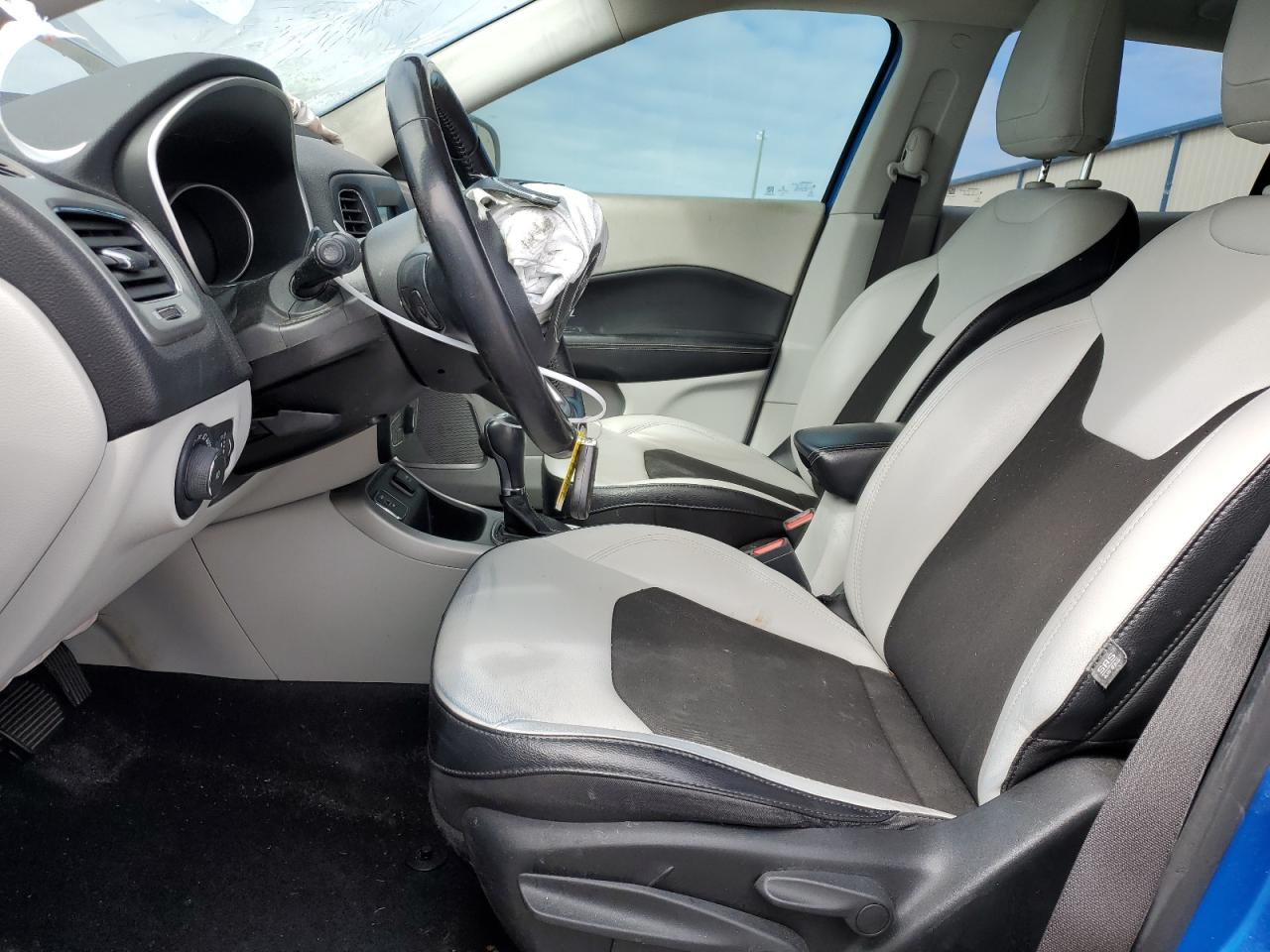 2020 Jeep Compass - Image 7