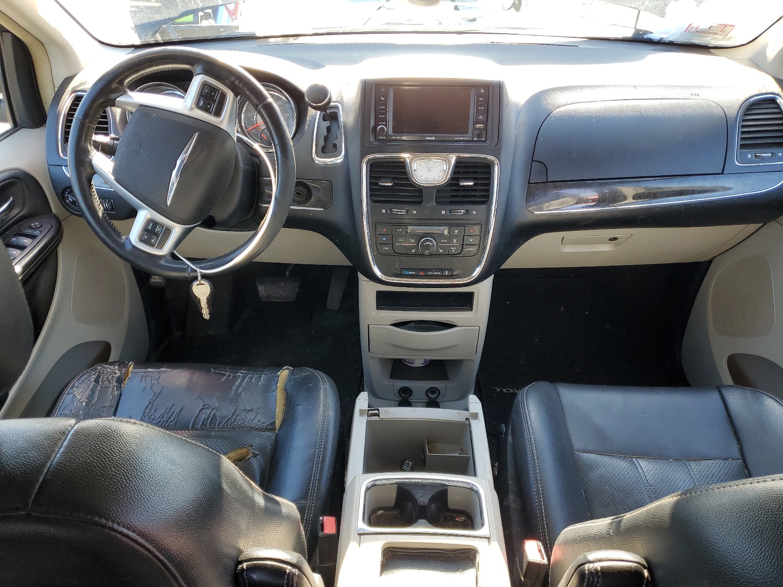 2A4RR8DG5BR803618 2011 Chrysler Town & Country Touring L