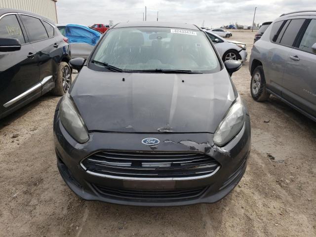  FORD FIESTA 2016 Серый