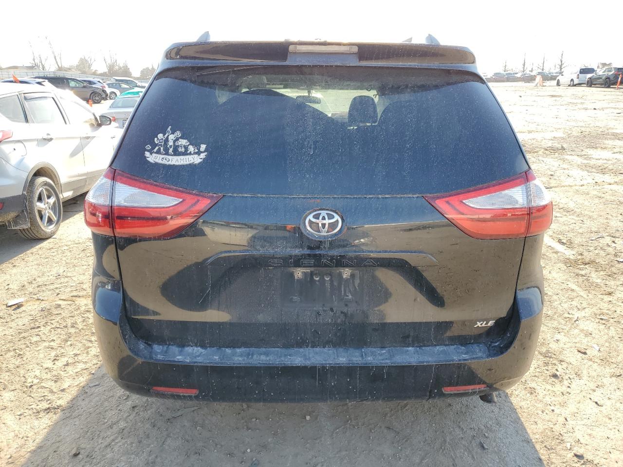 5TDYK3DC2FS573488 2015 Toyota Sienna Xle