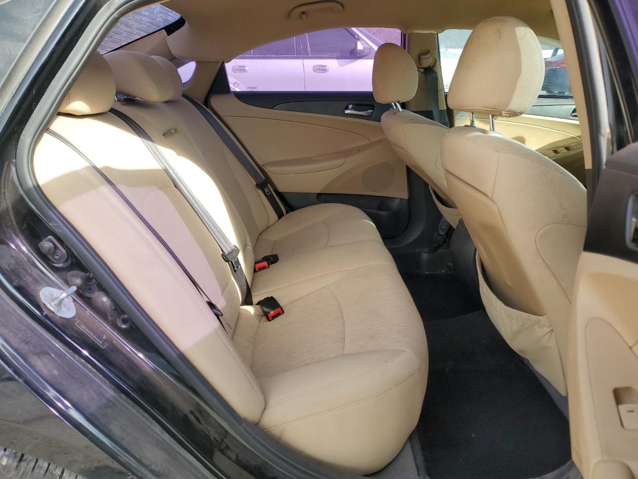 2014 Hyundai Sonata - Image 11