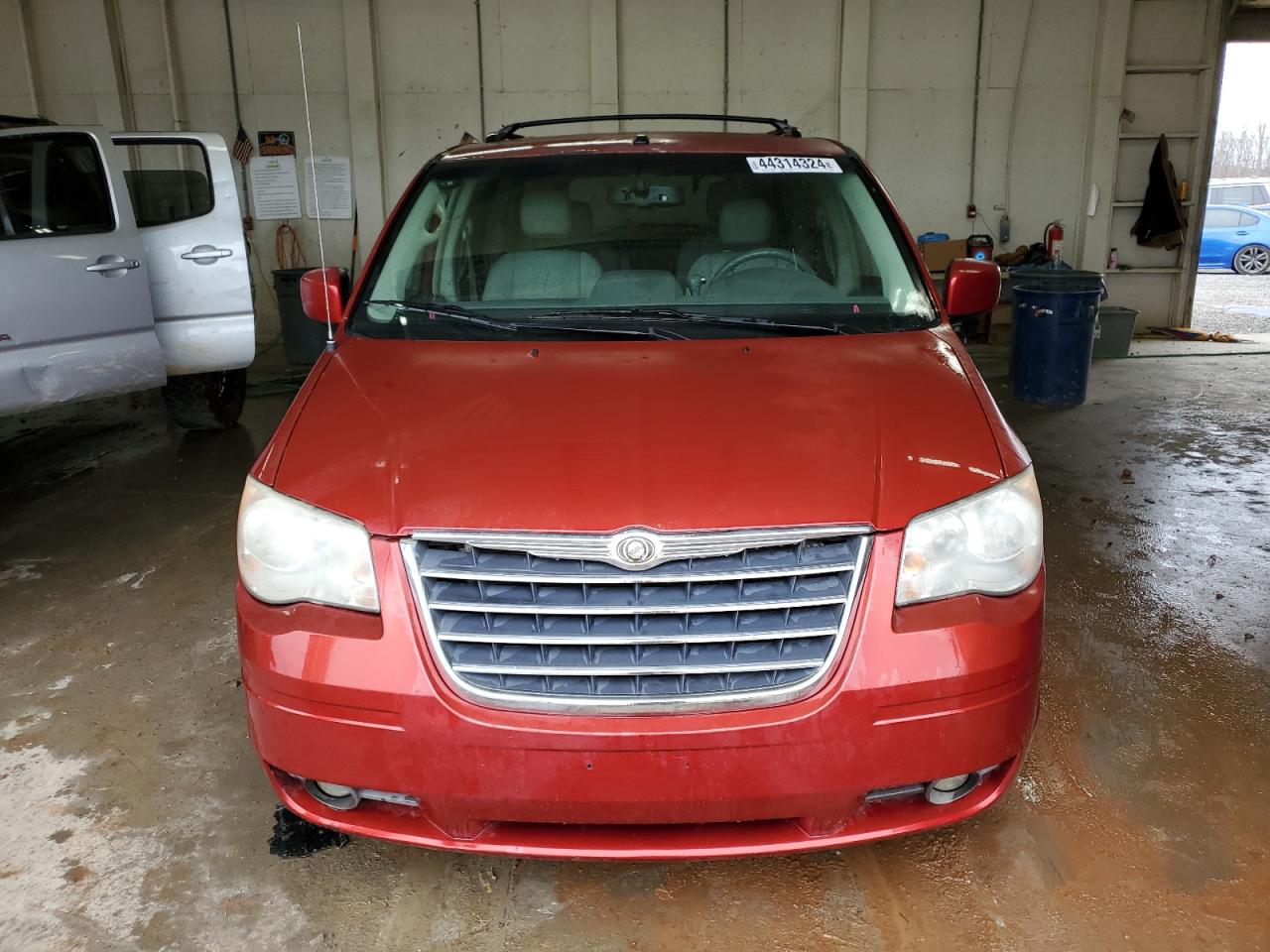 2A8HR54P98R629084 2008 Chrysler Town & Country Touring