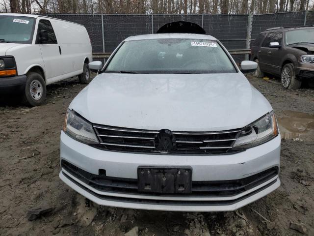  VOLKSWAGEN JETTA 2017 Серебристый