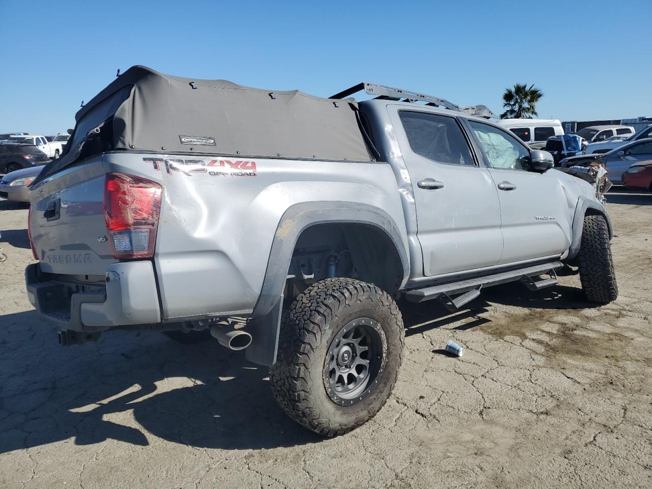 2018 Toyota Tacoma Double Cab VIN: 3TMCZ5AN7JM154617 Lot: 44805044