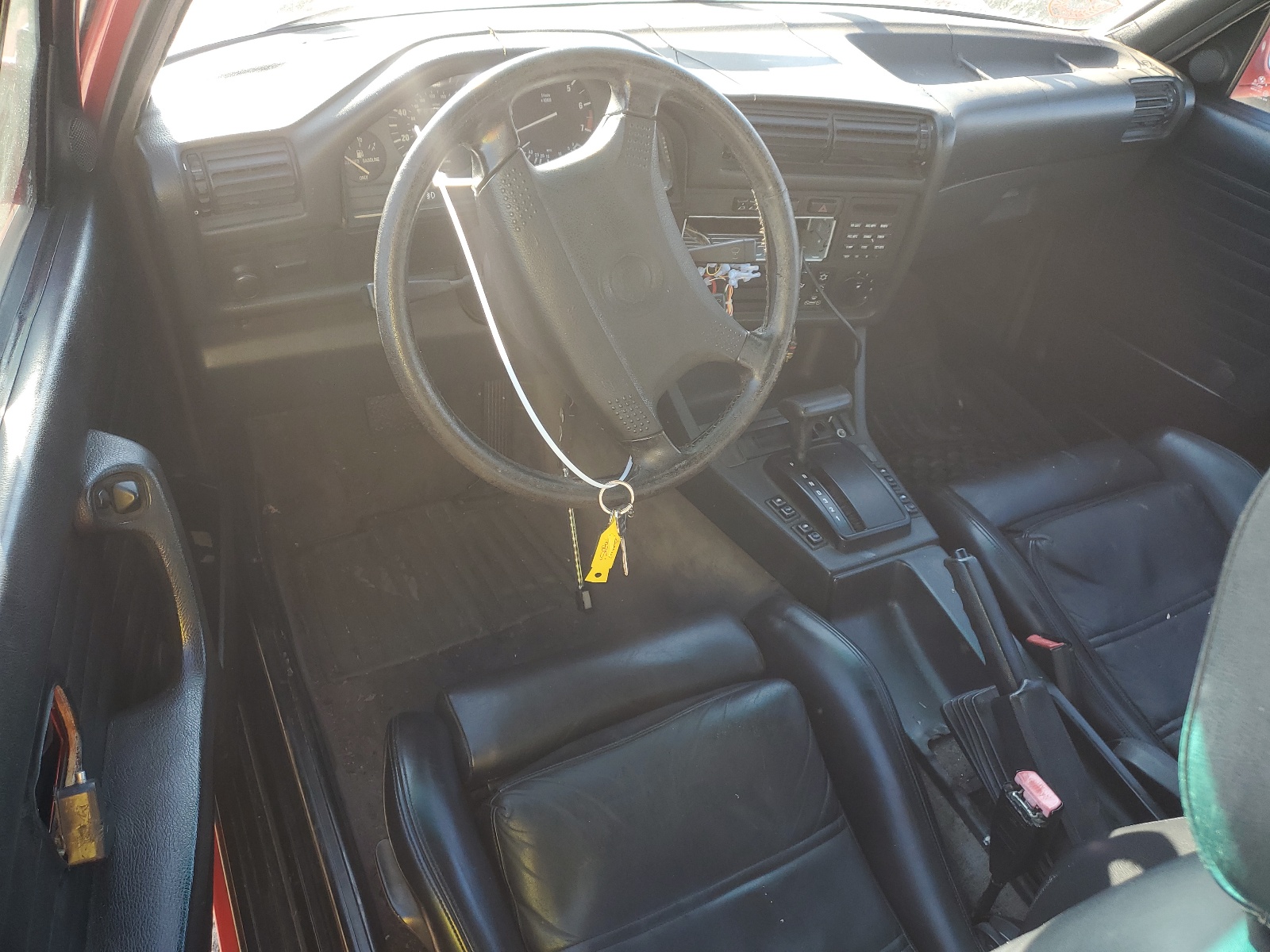 WBABB2310MEC25076 1991 BMW 325 Ic Automatic