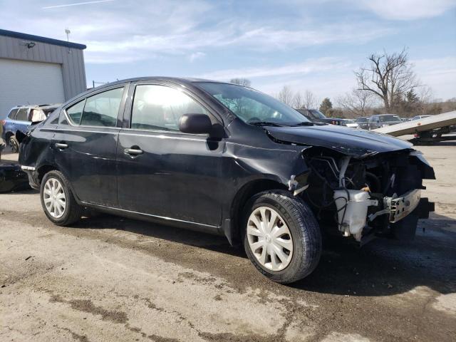 Седани NISSAN VERSA 2015 Чорний