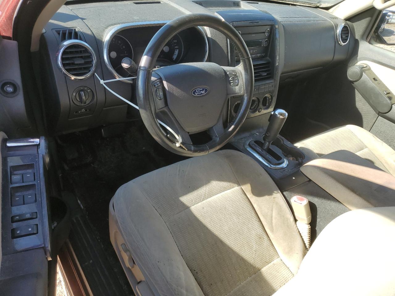 2008 Ford Explorer Xlt VIN: 1FMEU63E18UA92739 Lot: 74454974