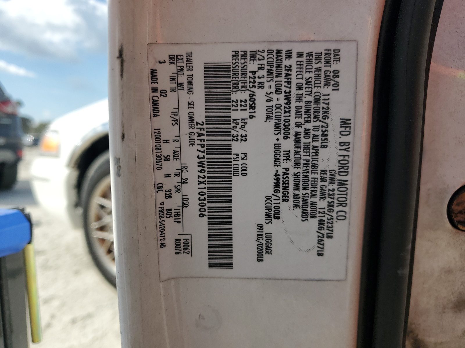 2FAFP73W92X103006 2002 Ford Crown Victoria