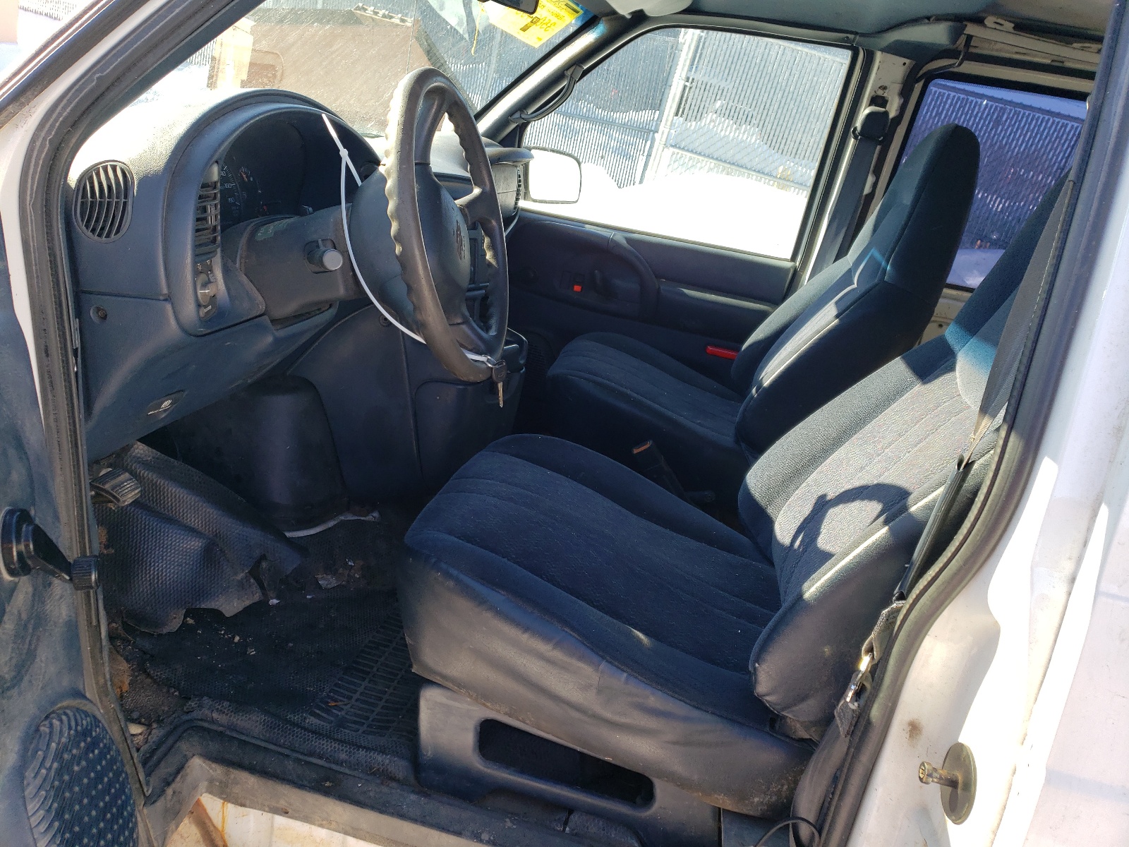 1GCDM19W41B150413 2001 Chevrolet Astro