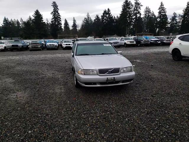 2000 Volvo V70 Base VIN: YV1LW61J3Y2649386 Lot: 39391894