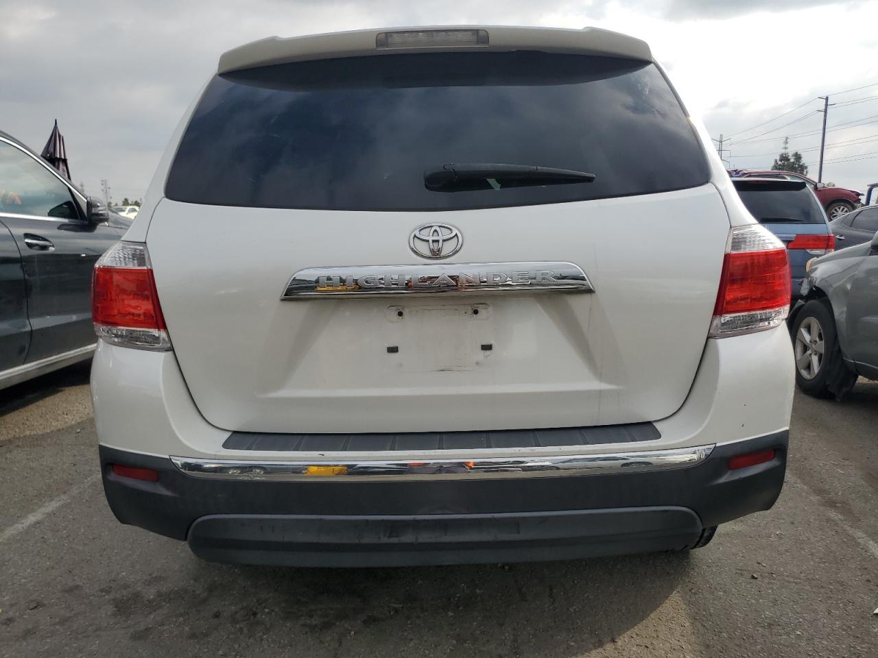 2011 Toyota Highlander Base VIN: 5TDZA3EH2BS011893 Lot: 44758804