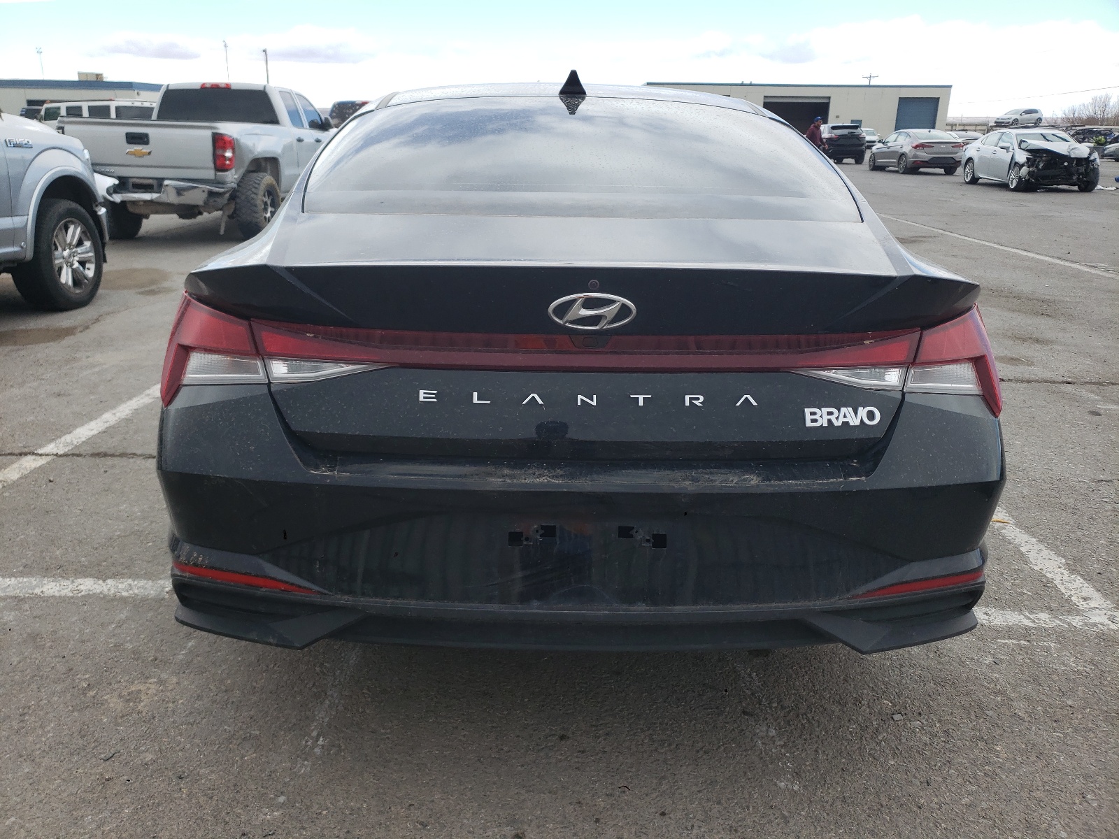 2021 Hyundai Elantra Sel vin: KMHLS4AG0MU196039